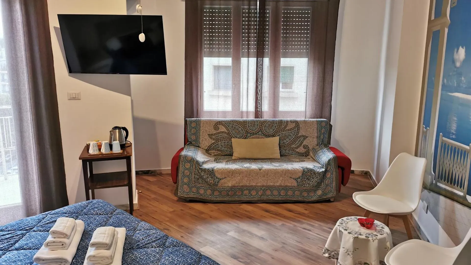 ベッド・アンド・ブレックファスト La Finestra Sul Mondo B&B ローマ
